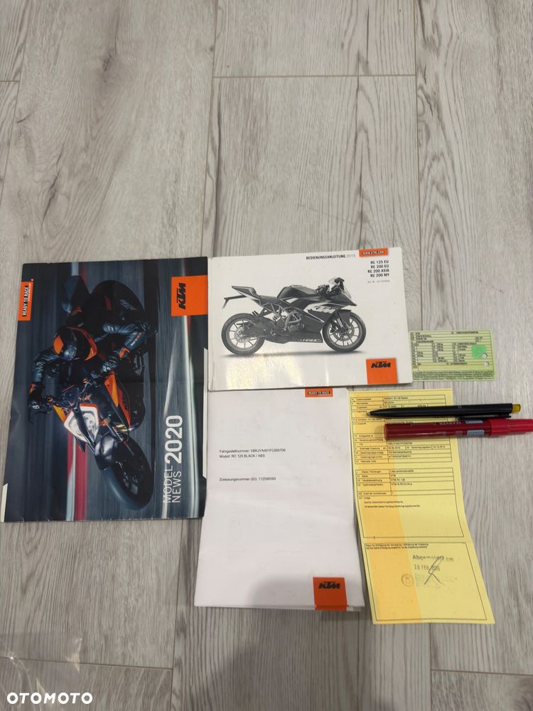 KTM RC 125 - 8