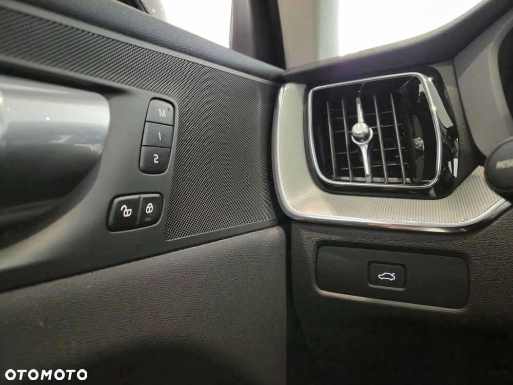Volvo XC 60 - 11