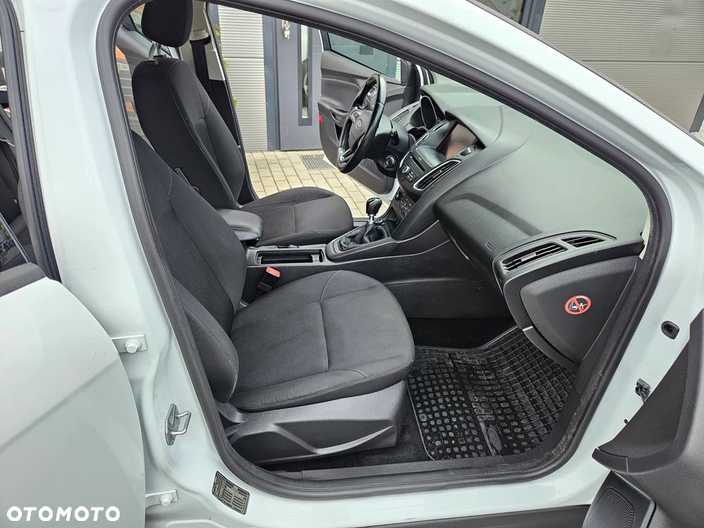 Ford Focus 1.5 TDCi Trend Sport ASS - 12