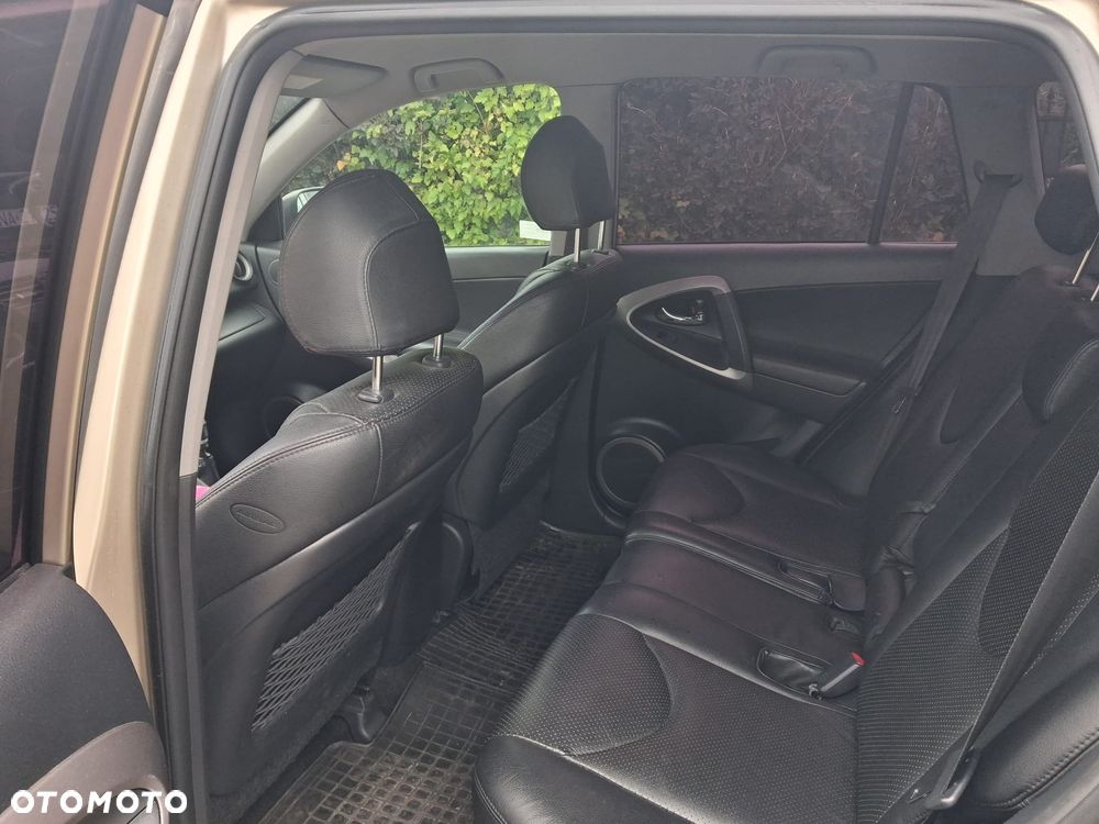 Toyota RAV4 2.2 D-4D Sol - 15