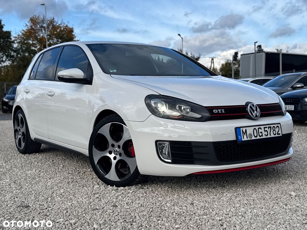 Volkswagen Golf 2010 photo 3