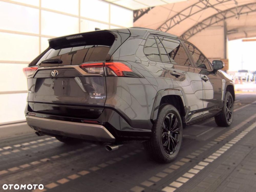 Toyota RAV4 - 3