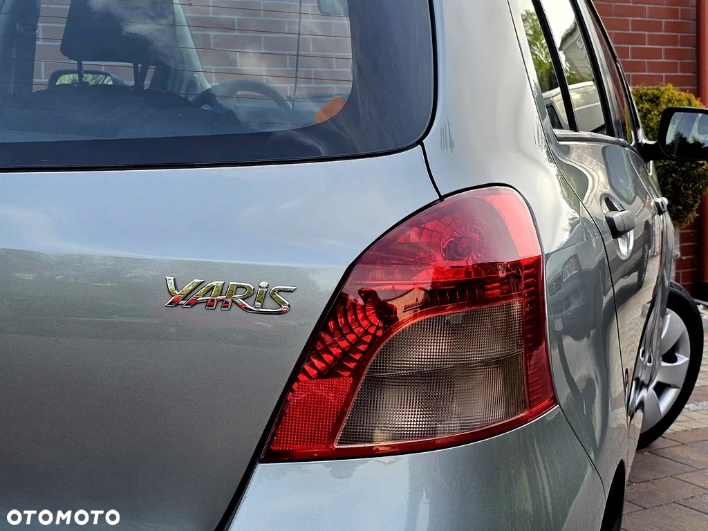Toyota Yaris 1.3 VVT-i Sol - 20