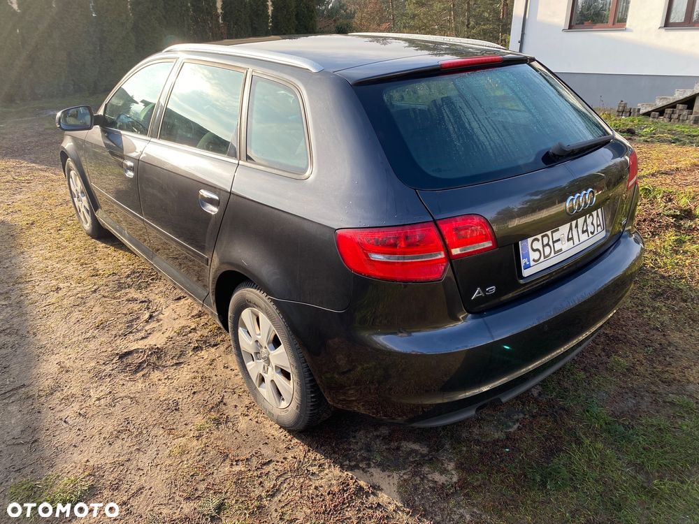 Audi A3 Sportback 1.6 TDI DPF Attraction - 2
