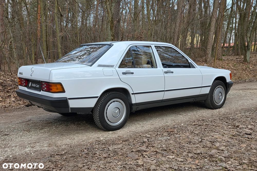 Mercedes-Benz W201 (190) - 8