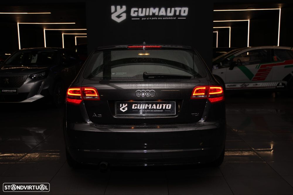 Audi A3 Sportback 1.6 TDI Attraction Special Edition - 12