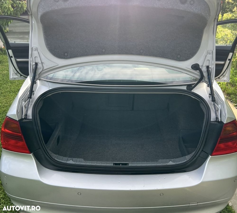 BMW Seria 3 318i Aut. - 5