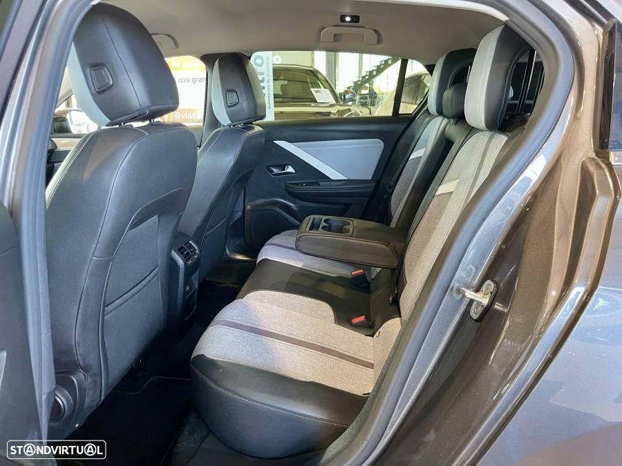 Opel Astra 1.6 T PHEV GS - 27