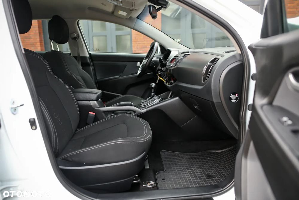 Kia Sportage 2.0 CRDI 4WD Automatik Spirit - 23