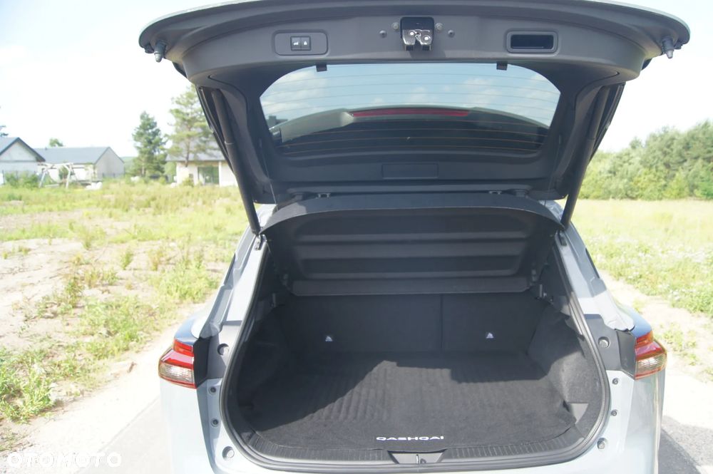 Nissan Qashqai 1.3 DIG-T mHEV 4x4 N-Connecta Xtronic - 16