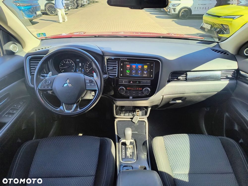 Mitsubishi Outlander 2.0 Intense + 4WD CVT - 18