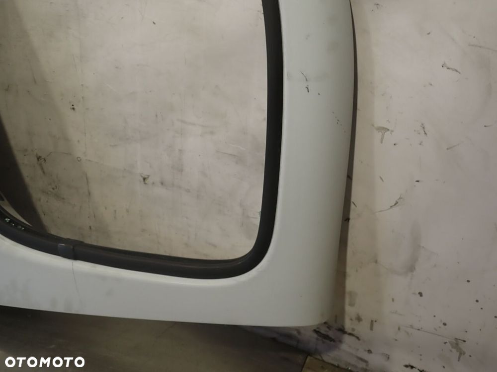 DRZWI LEWY PRZÓD RENAULT TRAFIC II 1.9 - 9