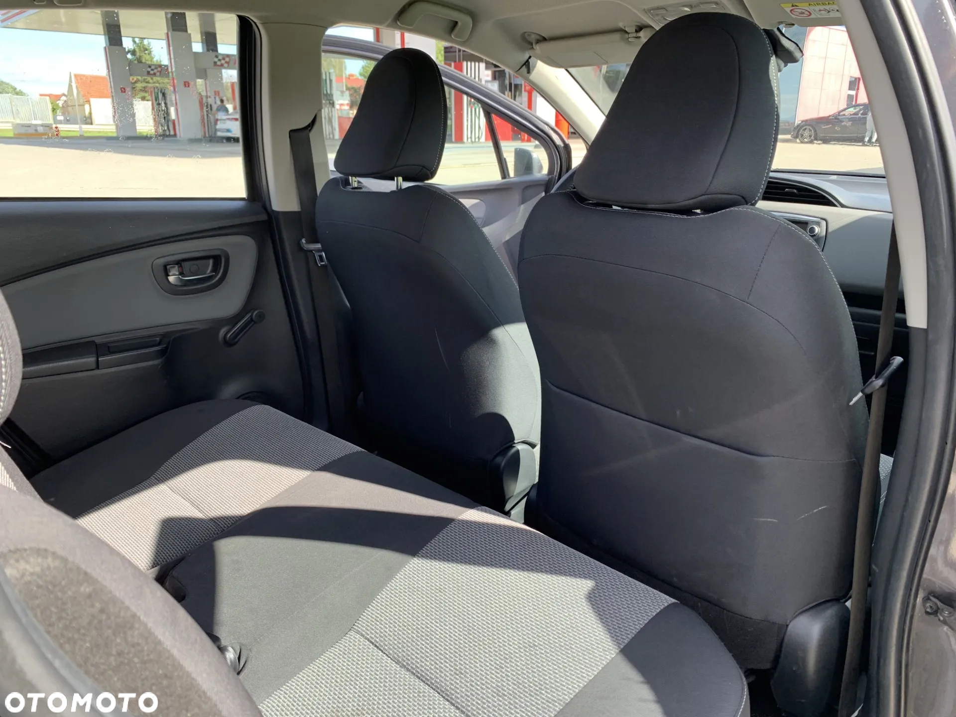 Toyota Yaris Hybrid 100 Active EU6 - 18