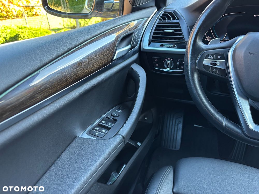 BMW X3 xDrive30e xLine - 28