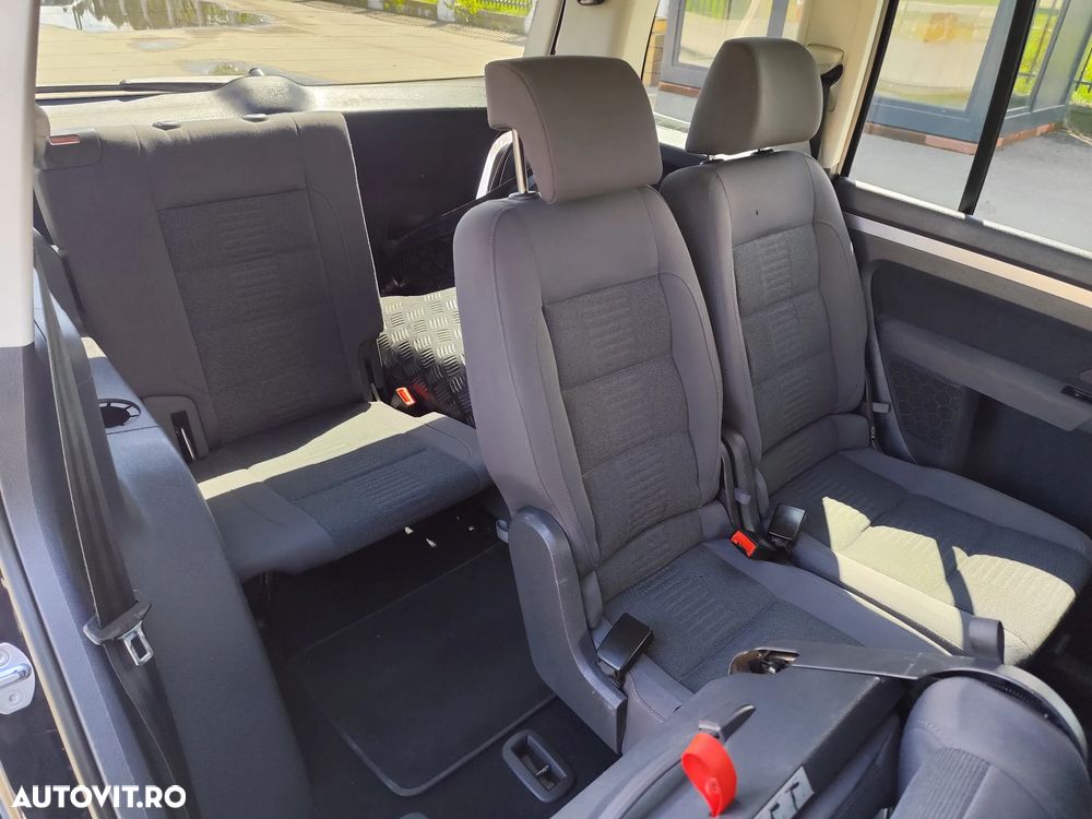 Volkswagen Touran 2.0TDI Highline - 11