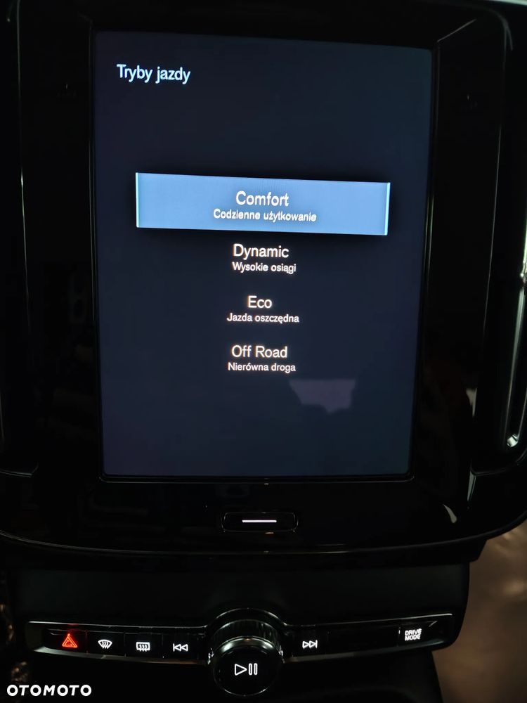 Volvo XC 40 - 18