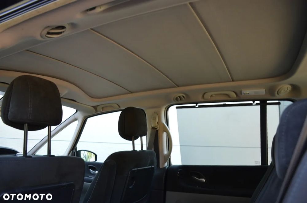 Renault Grand Espace 2.0 Dynamique - 29
