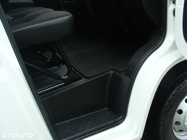 Peugeot BOXER - 13