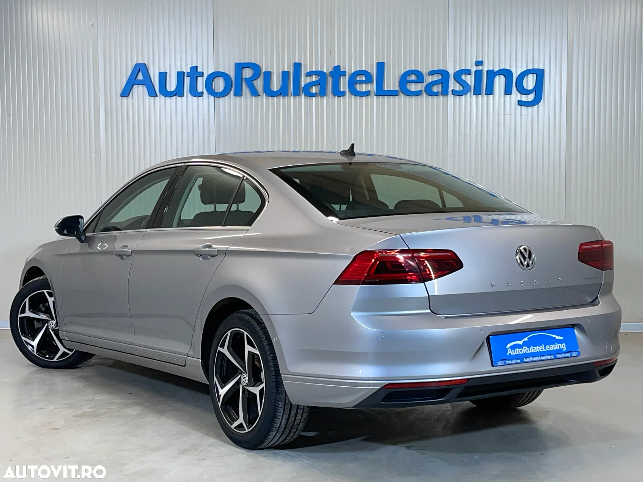 Volkswagen Passat 2.0 TDI DSG Comfortline - 4