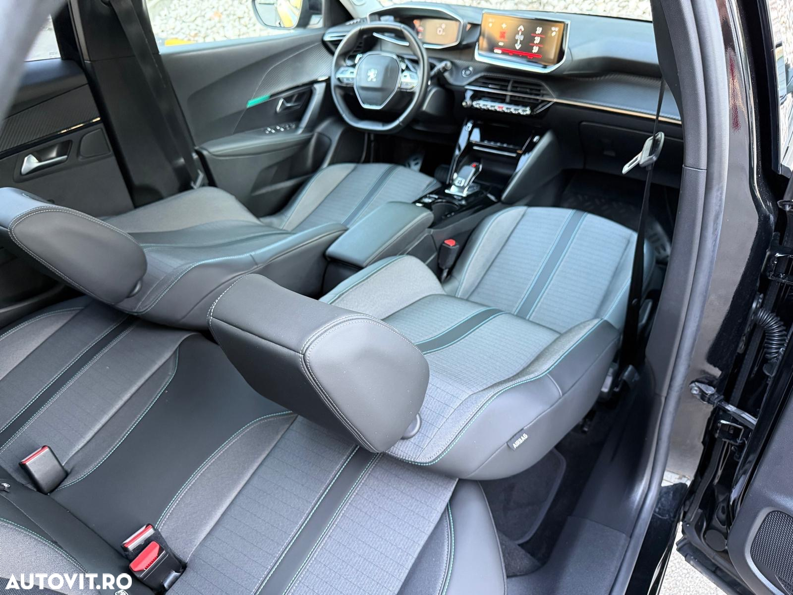 Peugeot 2008 1.5 BlueHDI 130 S&S EAT8 GT - 29