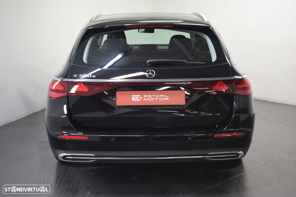 Mercedes-Benz E 300 e Avantgarde - 4