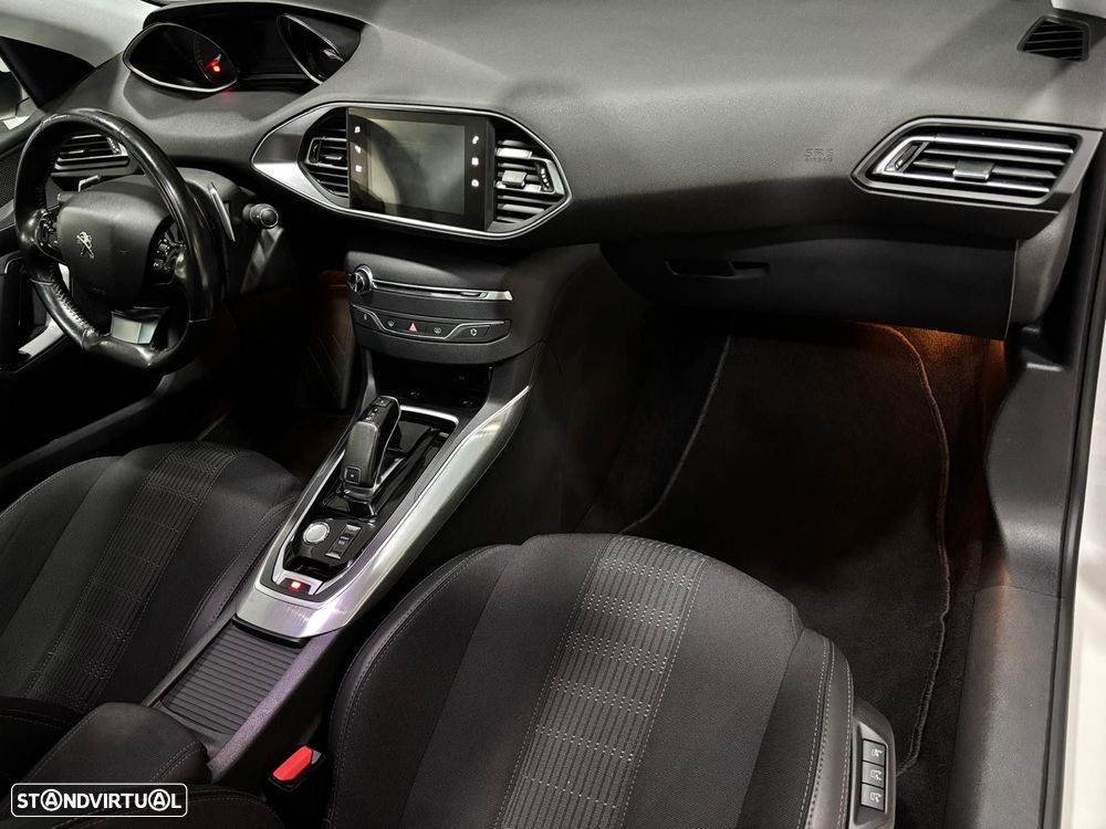 Peugeot 308 SW 1.5 BlueHDi Allure EAT8 - 10