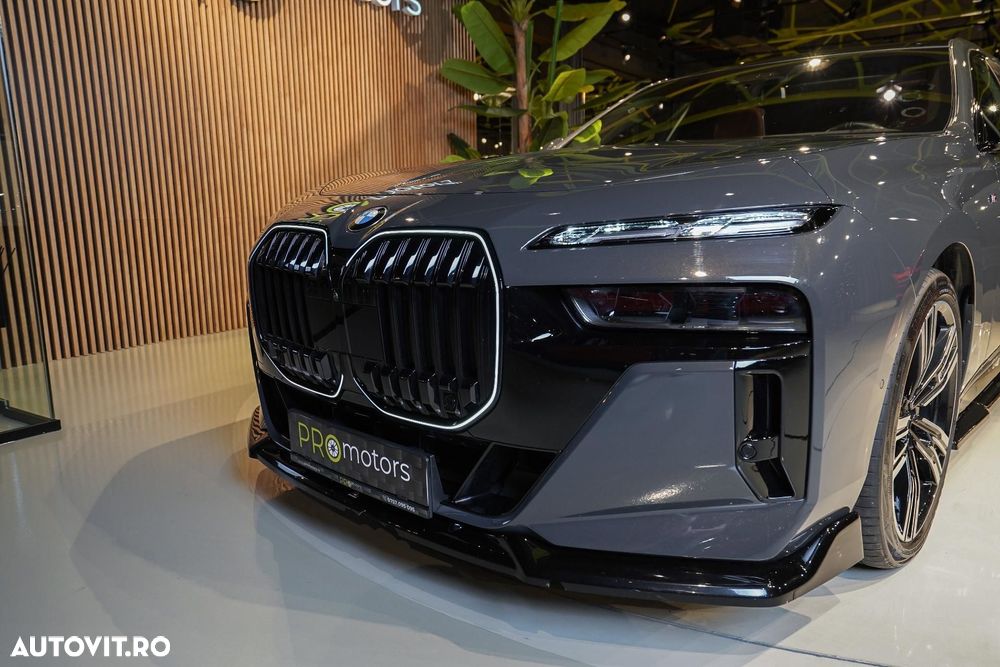 BMW Seria 7 740d xDrive MHEV - 15
