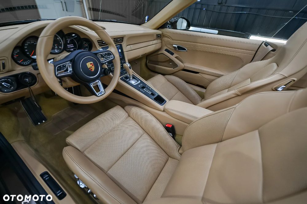 Porsche 911 - 12