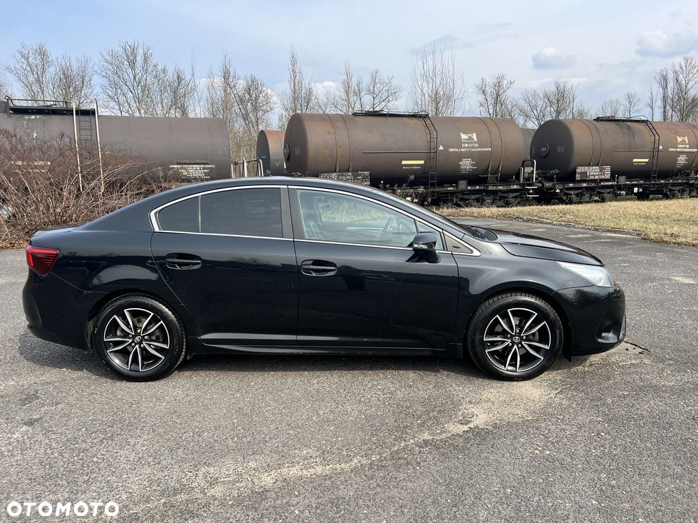 Toyota Avensis 2.0 Prestige MS - 6