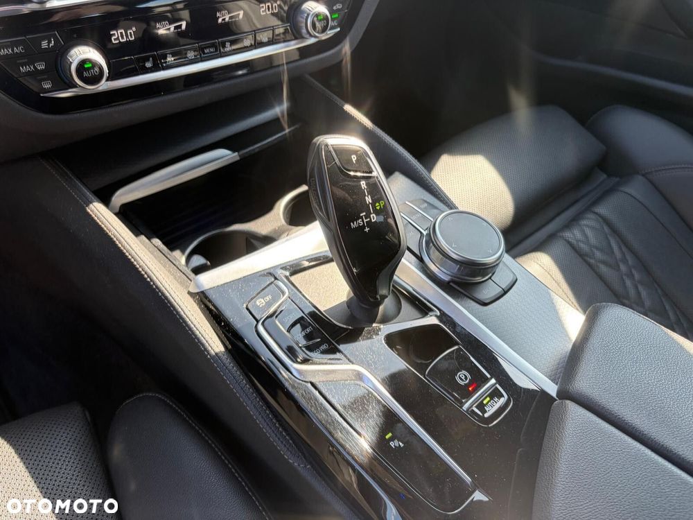BMW Seria 5 - 12