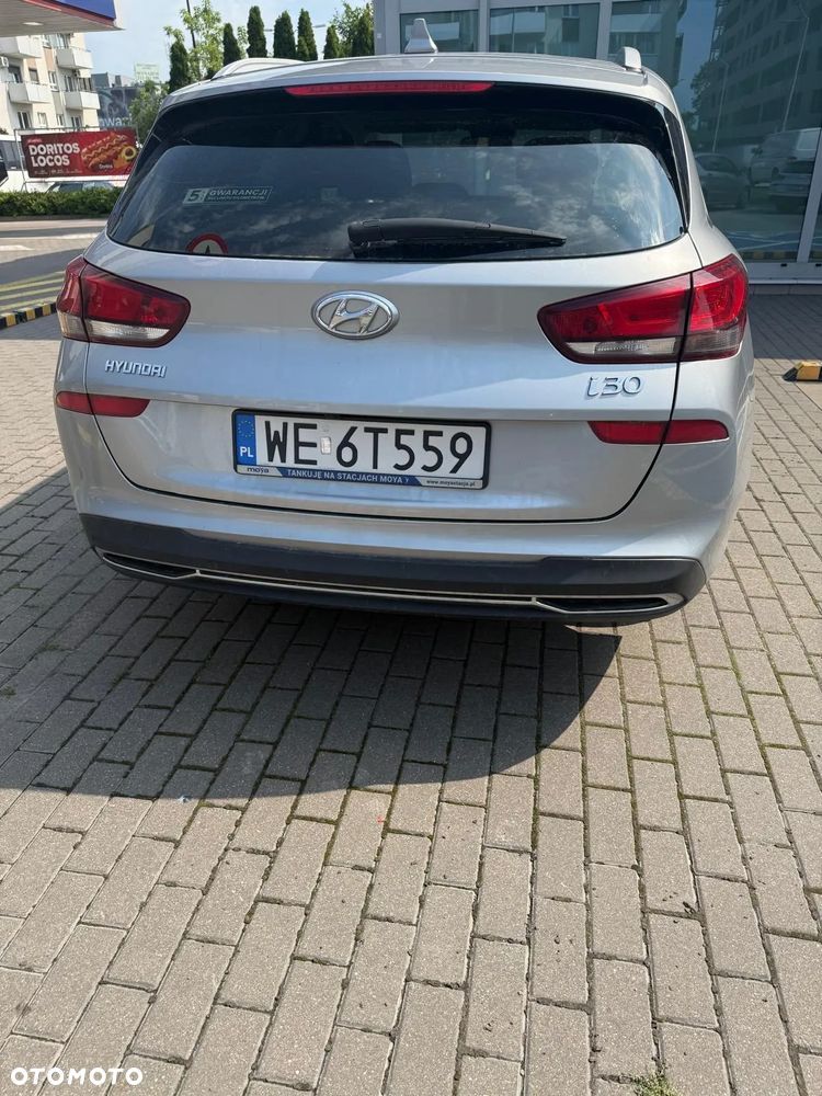 Hyundai i30 1.5 T-GDI 48V Smart - 4