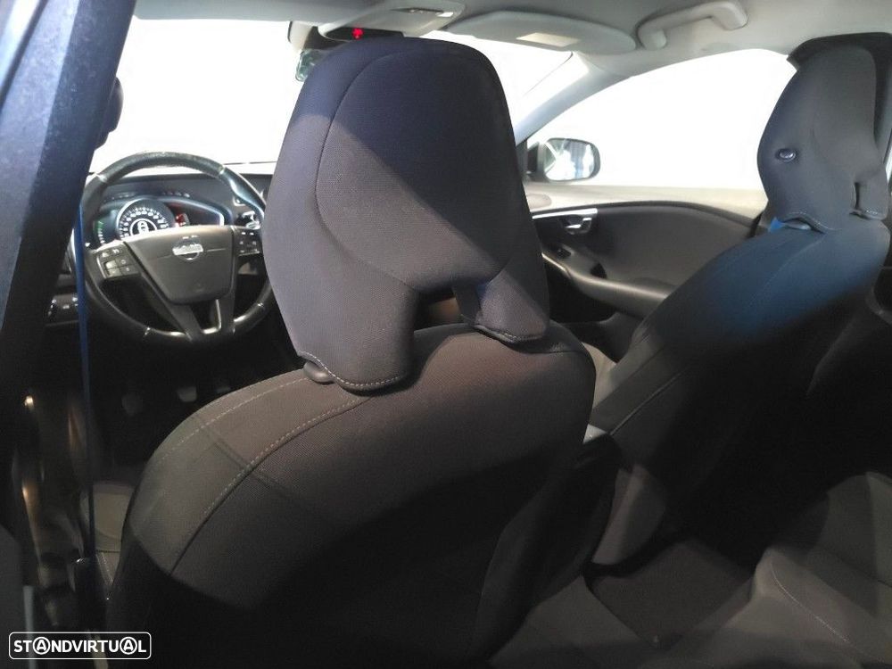 Volvo V40 1.6 D2 Momentum - 22