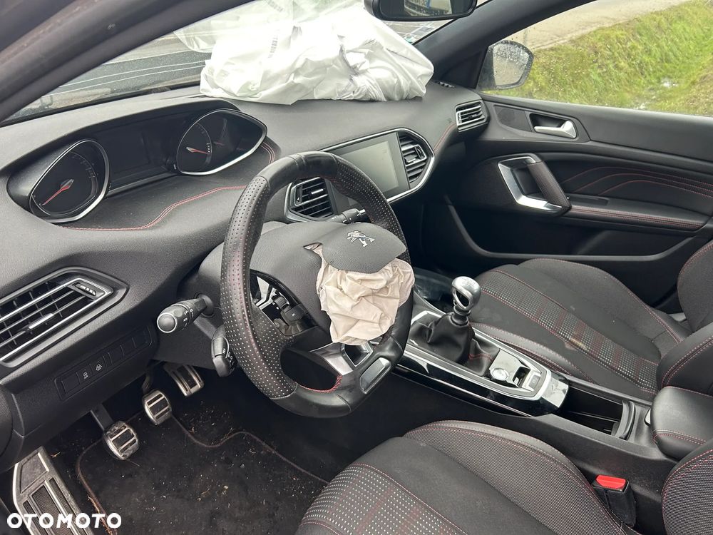 Peugeot 308 - 6