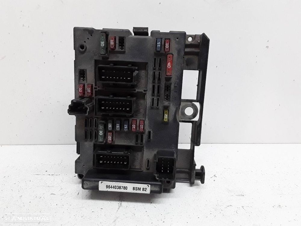 CAIXA RELÉS / FUSÍVEIS PEUGEOT 307 2001 - 1