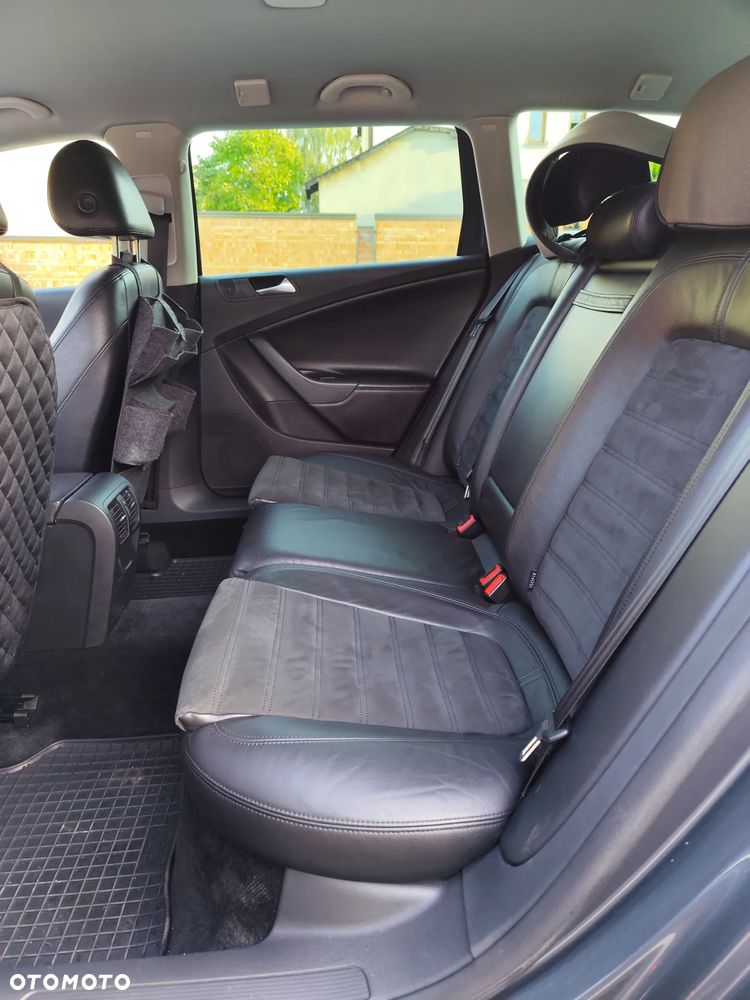 Volkswagen Passat 2.0 TDI DPF 4Mot Highline - 11
