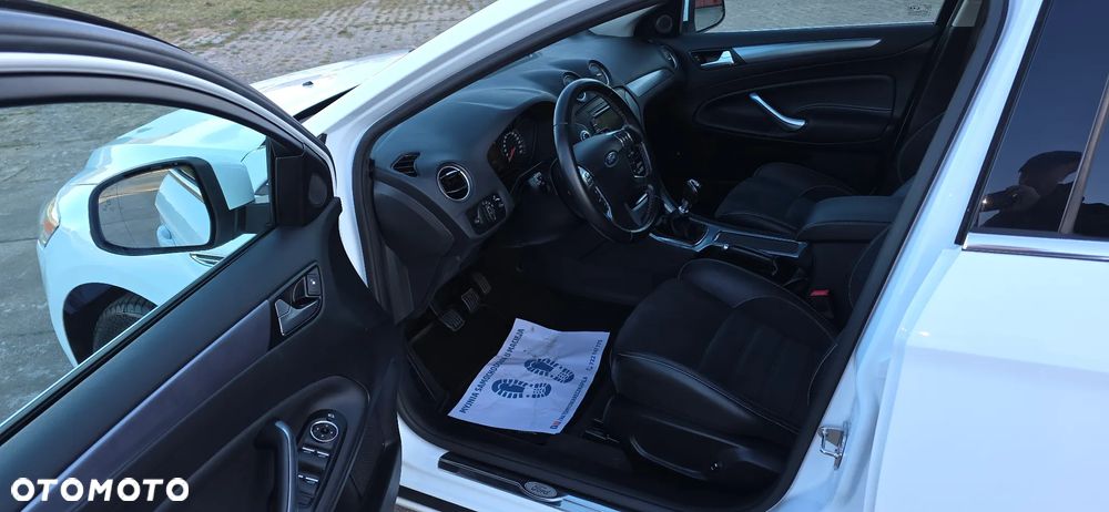 Ford Mondeo 2.0 EcoBoost Titanium - 16