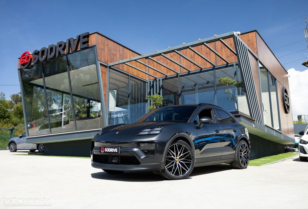 Porsche Macan Electric 4 - 1