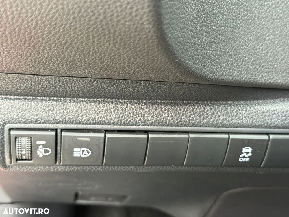 Toyota Corolla 1.8 HSD Dynamic GR Sport - 18