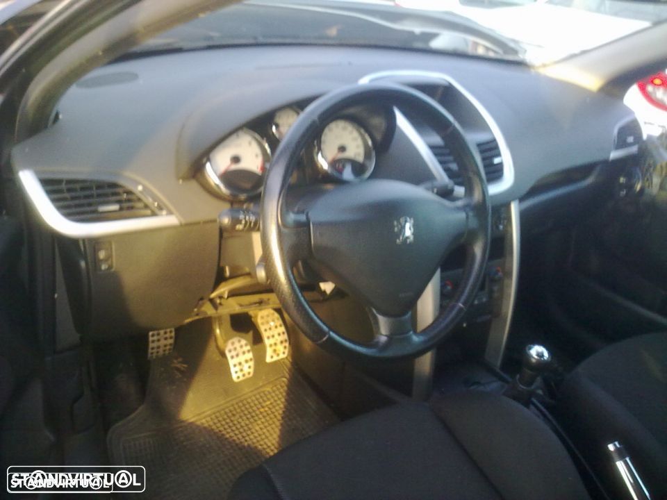 Traseira / Frente /Interior Peugeot 207 - 3