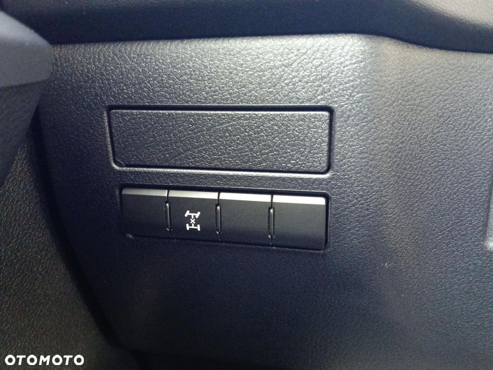 Lexus NX 200t Elite AWD - 18