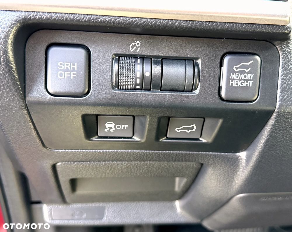 Subaru Forester 2.0i Platinum Lineartronic - 28