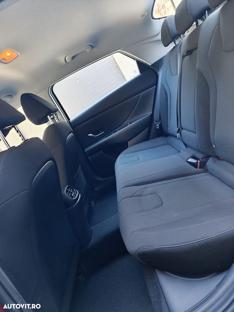 Hyundai Elantra 1.6 l 123 CP CVT Highway - 13