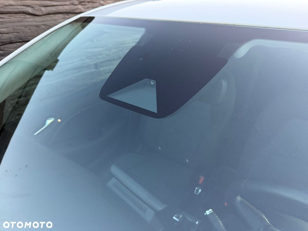 Renault Clio E-TECH 140 BUSINESS EDITION - 16