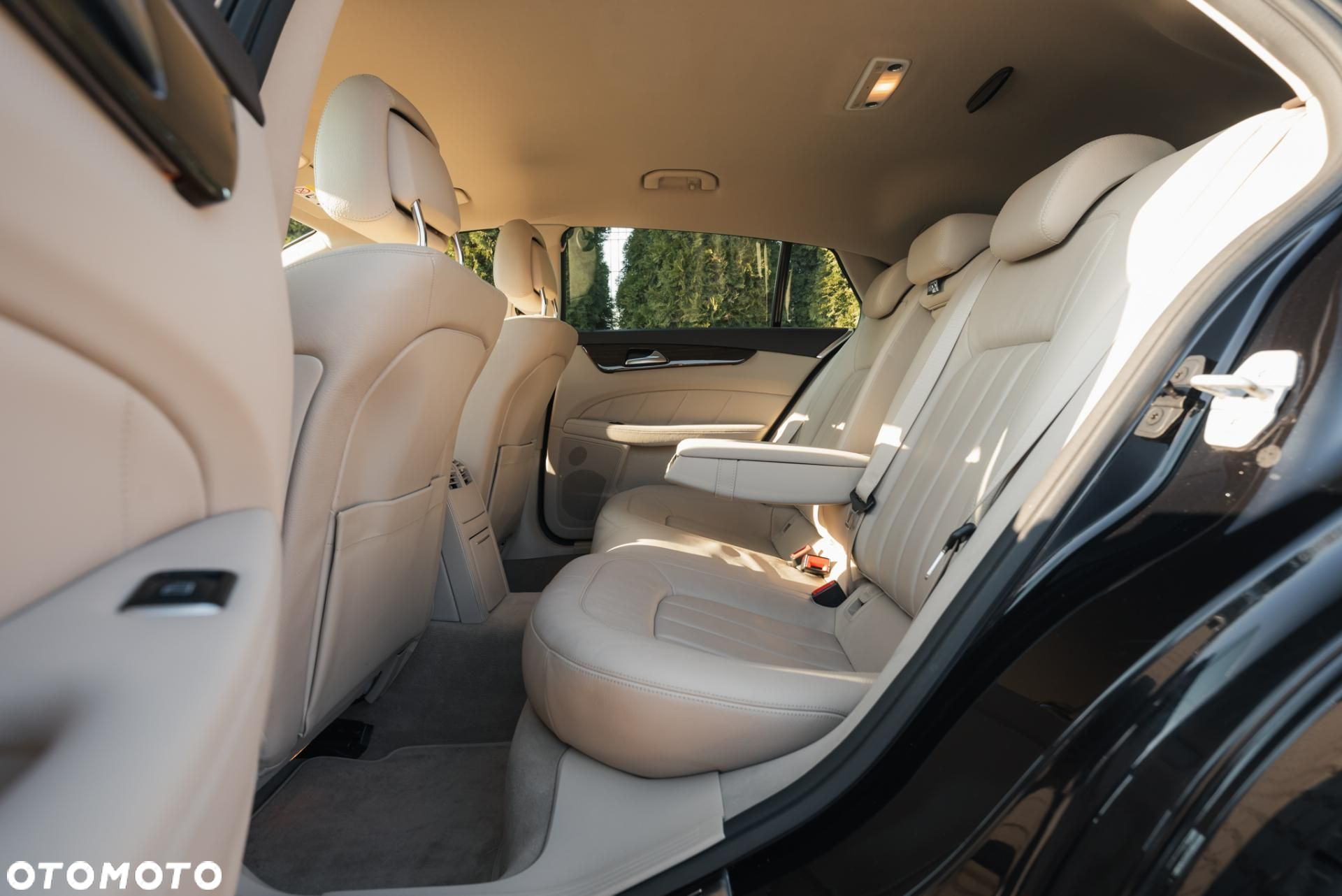Mercedes-Benz CLS - 14