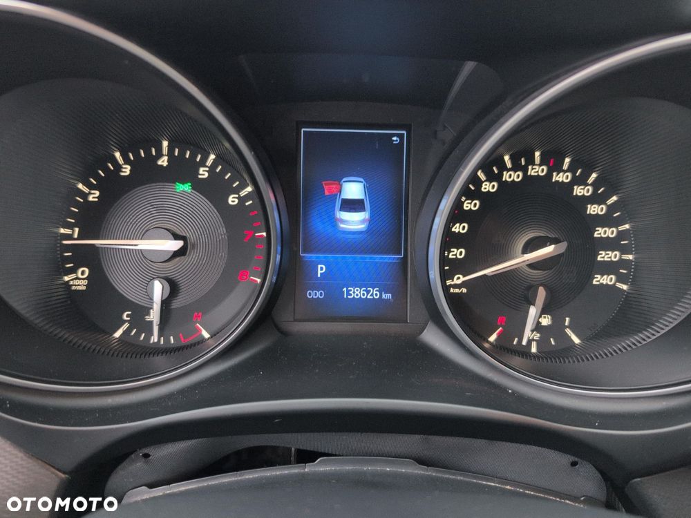 Toyota Avensis 2.0 Premium MS - 17