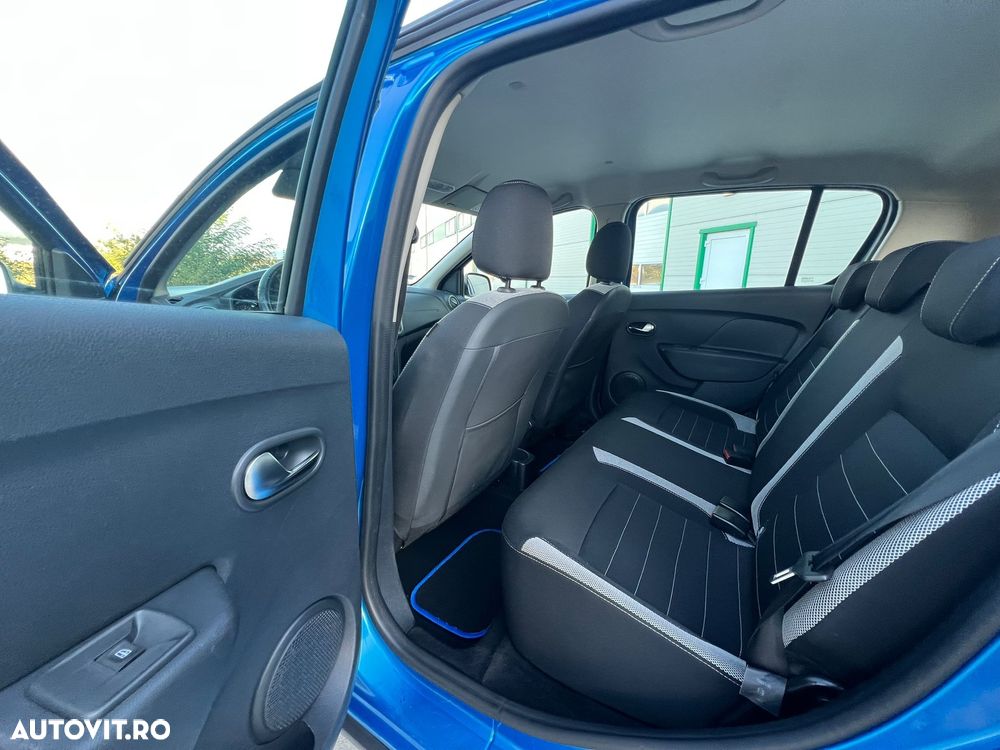 Dacia Sandero Stepway Blue dCi 95 Essential - 12