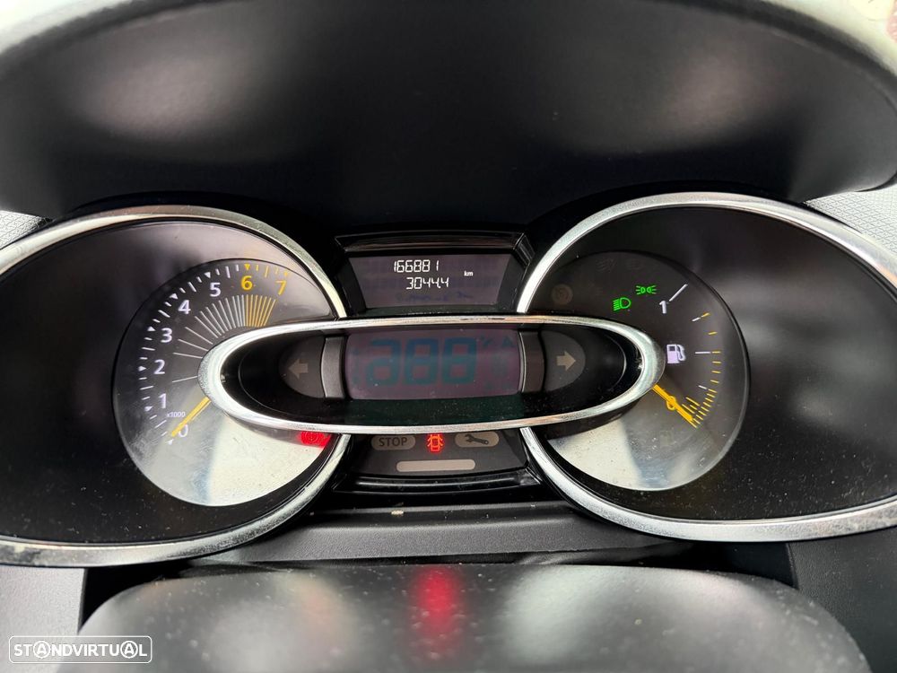 Renault Clio - 14