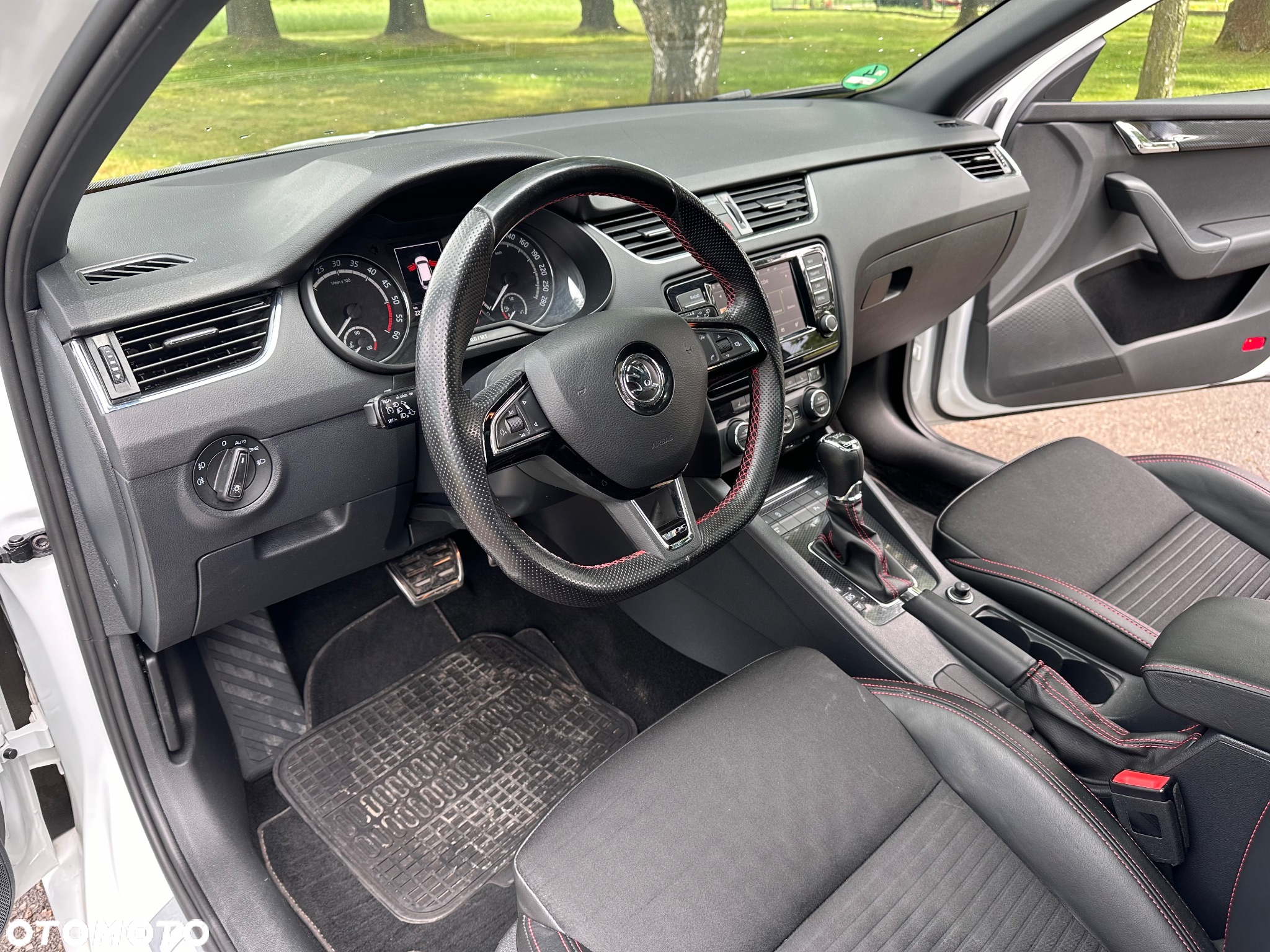 Skoda Octavia 2.0 TDI RS DSG - 9