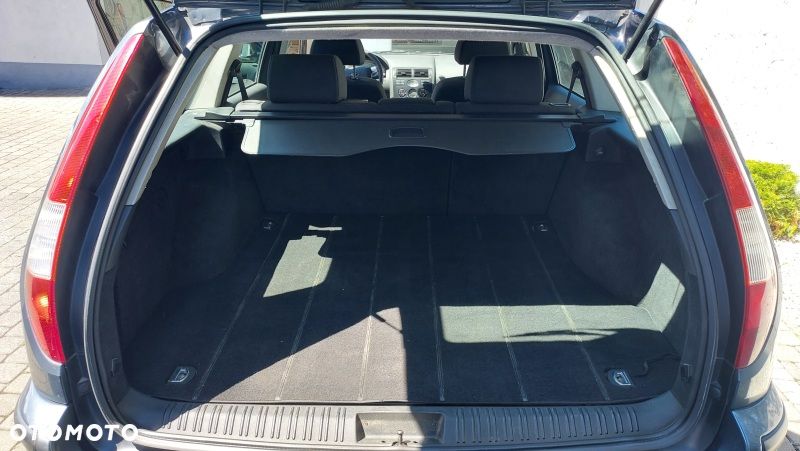 Ford Mondeo 2.0 TDDi Ambiente - 10