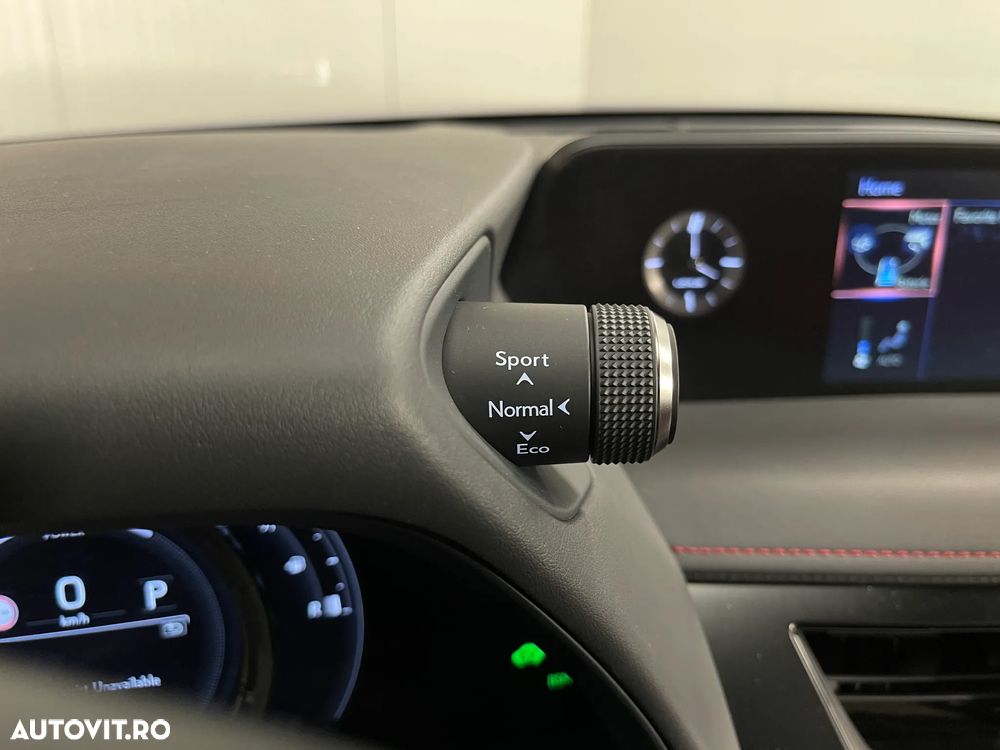 Lexus UX 250h F SPORT - 29